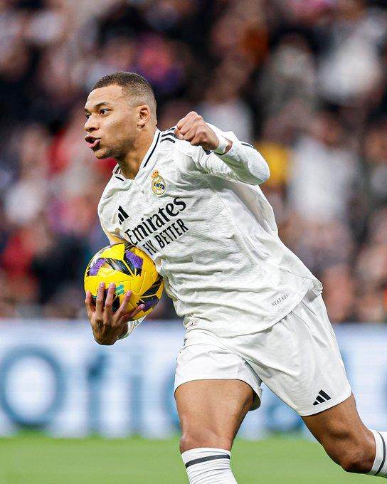 【西甲】姆总双响，阿拉巴复出，皇马4-1大胜登上榜首