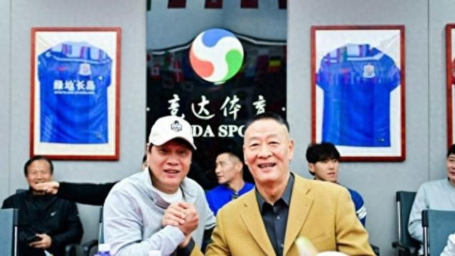 开云-你踢你的苏超、我玩我的街超,上海16区相继吹响社会足球新玩法的冲锋号角|松江|红双喜杯|上海市|足球争霸赛|浙江省城市足球联赛_新浪体育_新浪新闻
